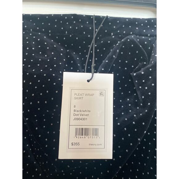 THEORY PLEAT WRAP SKIRT  Black w/ White Dot Velvet  NWT $355 Size 8 - Picture 2 of 5